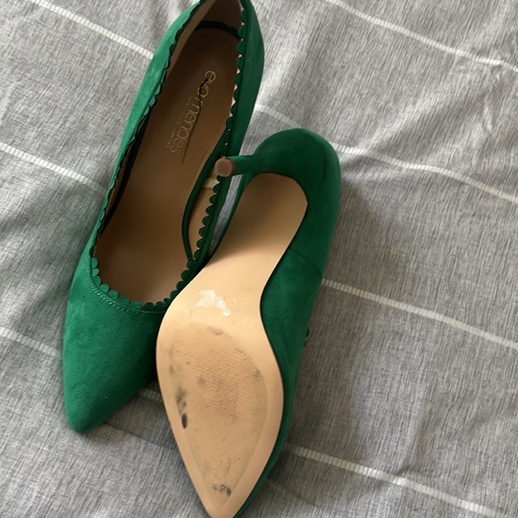 Eva Mendes New York & Company Stilettos 👠 - Picture 3 of 5